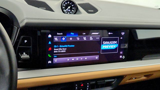 2024 Porsche Cayenne E-Hybrid with Premium Package Plus & Adaptive Air Suspension - 22977815 - 16