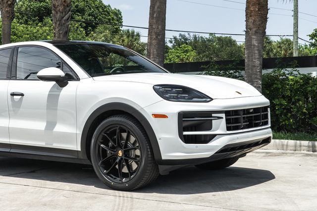 2024 Porsche Cayenne S Coupe - 23046246 - 9