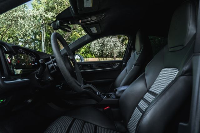 2024 Porsche Cayenne S Coupe - 23046246 - 13
