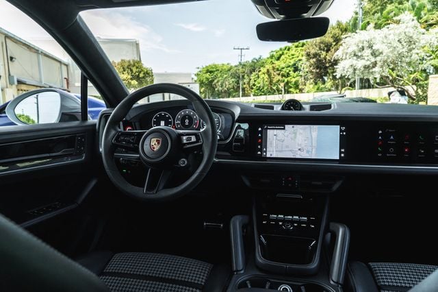 2024 Porsche Cayenne S Coupe - 23046246 - 14