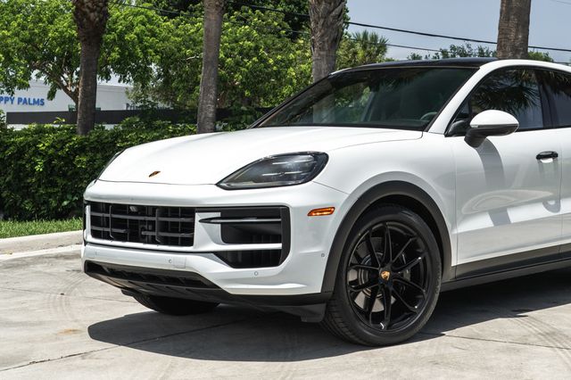2024 Porsche Cayenne S Coupe - 23046246 - 1