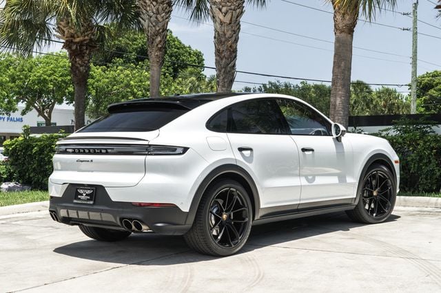 2024 Porsche Cayenne S Coupe - 23046246 - 7