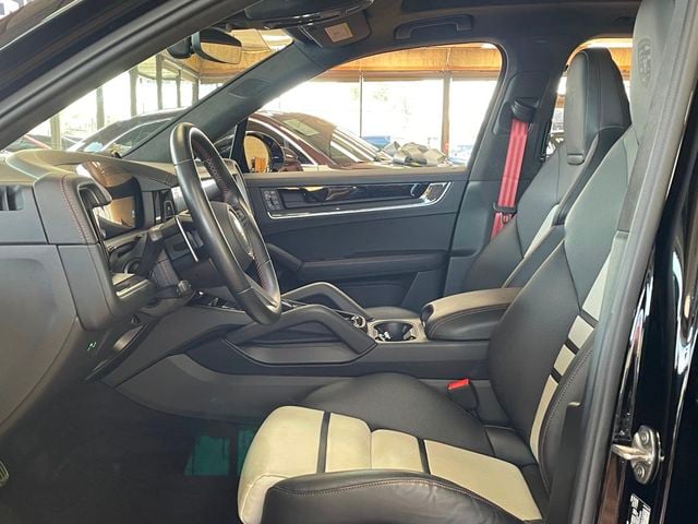 2024 Porsche Cayenne Turbo E-Hybrid - 23071311 - 17