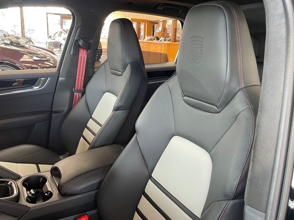 2024 Porsche Cayenne Turbo E-Hybrid - 23071311 - 18