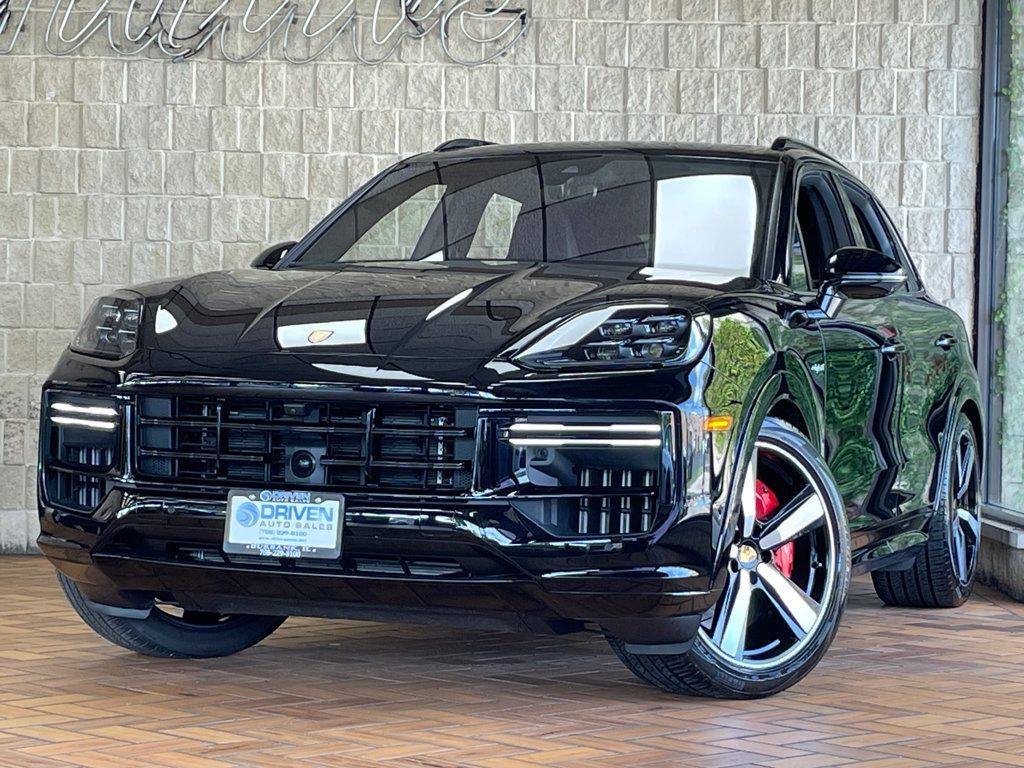 2024 Porsche Cayenne Turbo E-Hybrid - 23071311 - 1