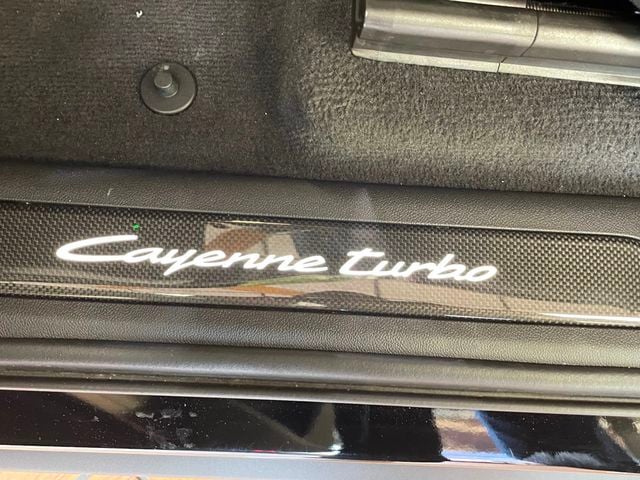 2024 Porsche Cayenne Turbo E-Hybrid - 23071311 - 19