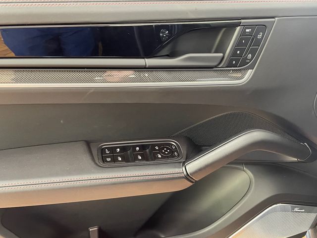 2024 Porsche Cayenne Turbo E-Hybrid - 23071311 - 20