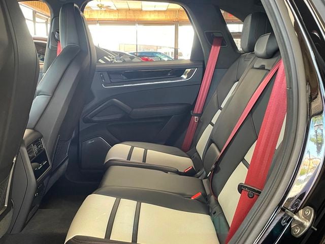 2024 Porsche Cayenne Turbo E-Hybrid - 23071311 - 21