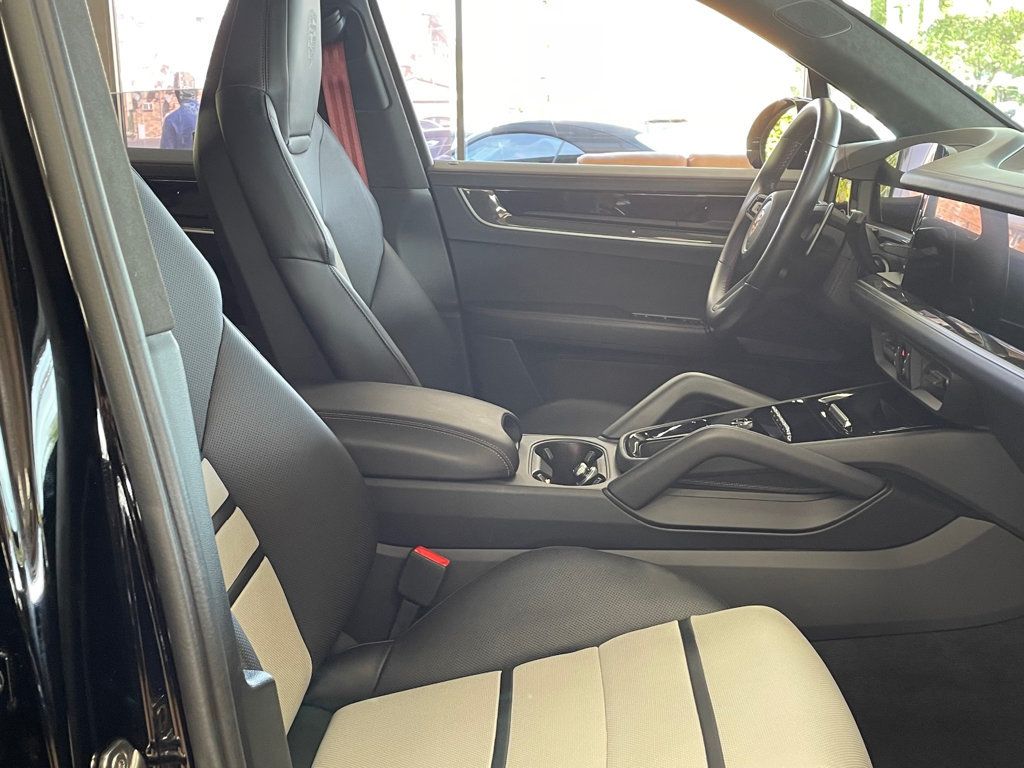 2024 Porsche Cayenne Turbo E-Hybrid - 23071311 - 27