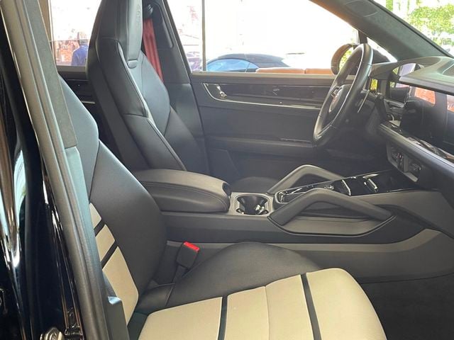 2024 Porsche Cayenne Turbo E-Hybrid - 23071311 - 27