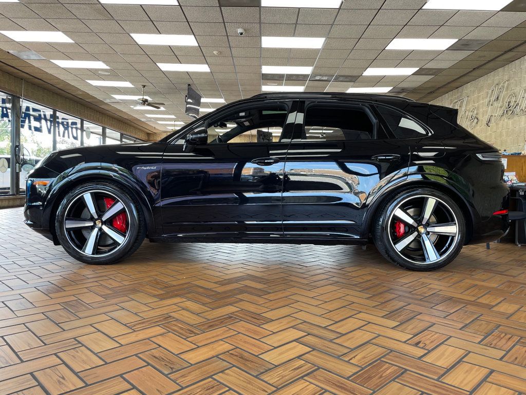 2024 Porsche Cayenne Turbo E-Hybrid - 23071311 - 4