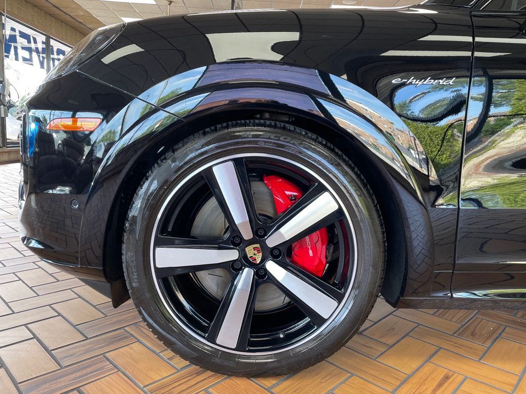 2024 Porsche Cayenne Turbo E-Hybrid - 23071311 - 5