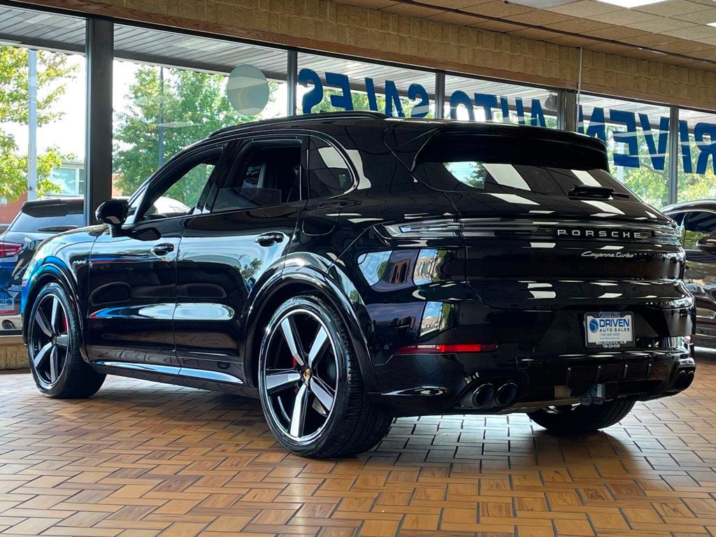 2024 Porsche Cayenne Turbo E-Hybrid - 23071311 - 8