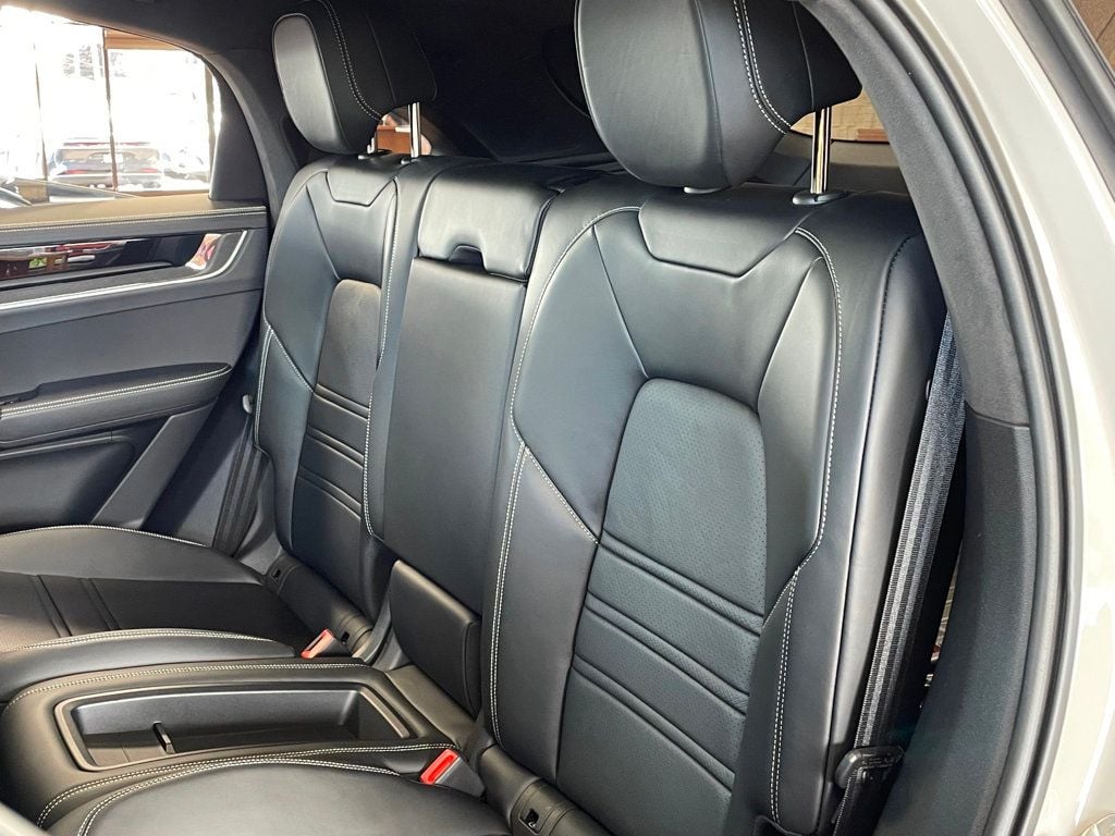 2024 Porsche Cayenne Turbo E-Hybrid Coupe - 23040325 - 22