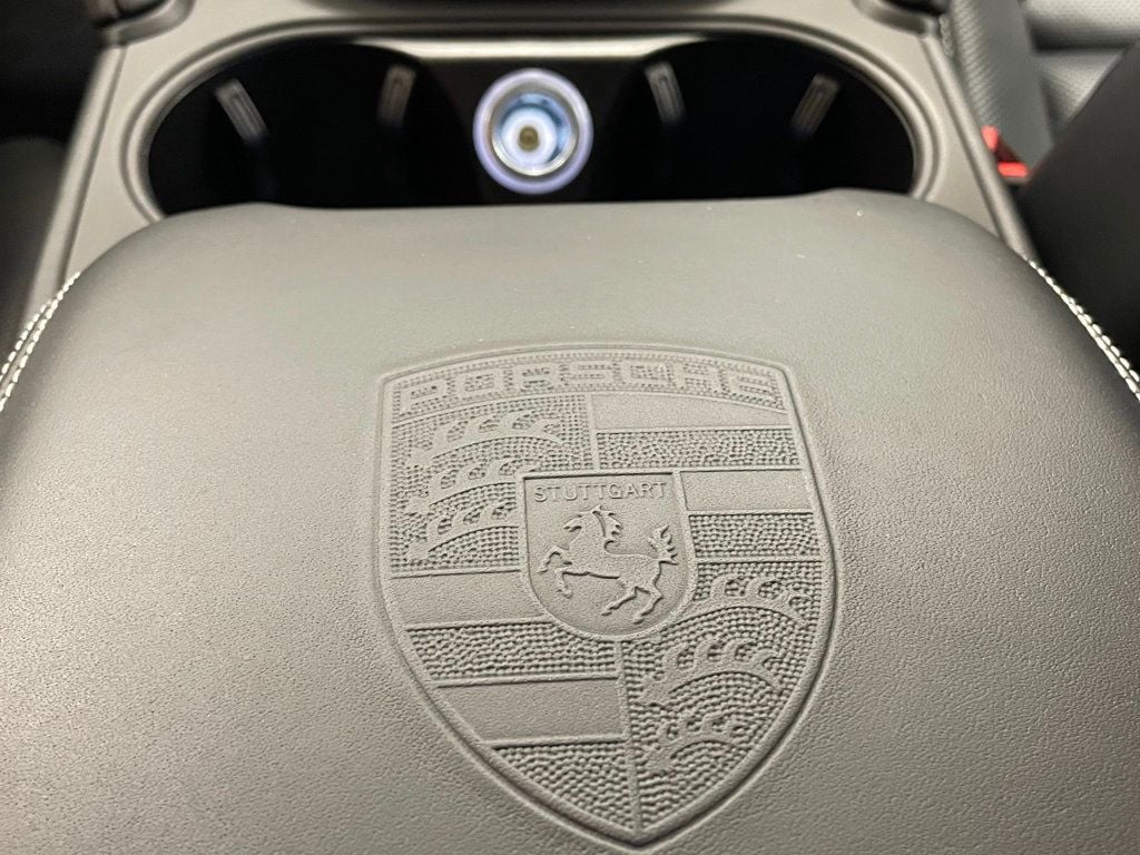 2024 Porsche Cayenne Turbo E-Hybrid Coupe - 23040325 - 40