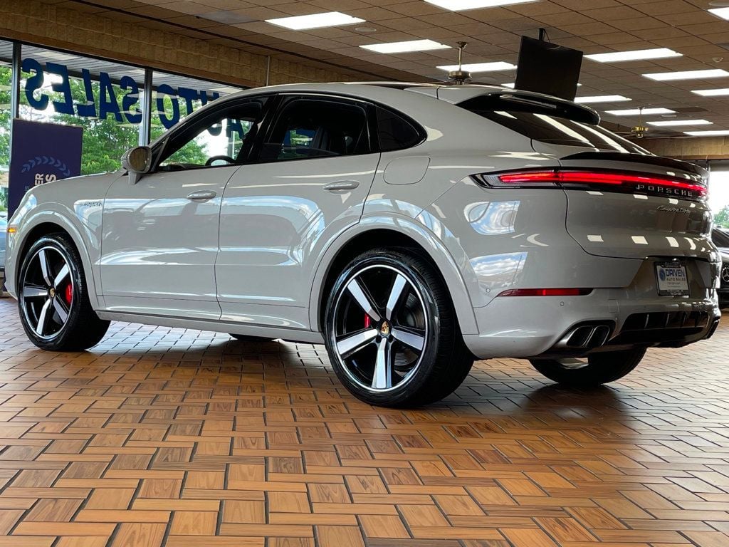 2024 Porsche Cayenne Turbo E-Hybrid Coupe - 23040325 - 7