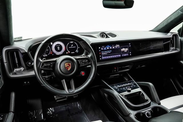 2024 Porsche Cayenne Coup