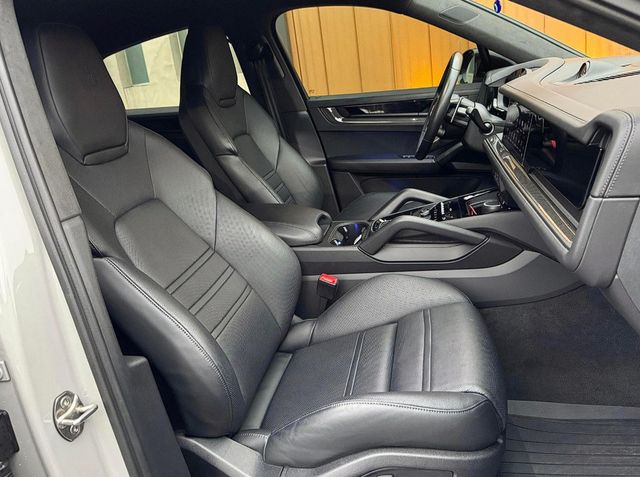 2024 Porsche Cayenne Turbo GT Coupe - 22938494 - 49