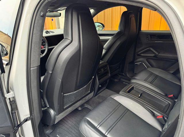 2024 Porsche Cayenne Turbo GT Coupe - 22938494 - 59