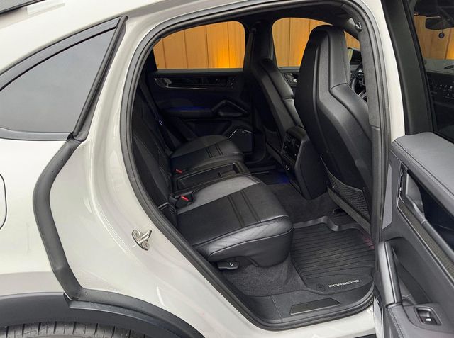 2024 Porsche Cayenne Turbo GT Coupe - 22938494 - 64