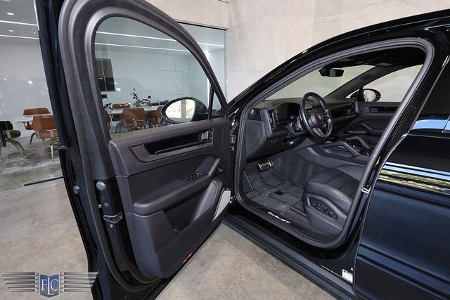 2024 Porsche Cayenne Turbo GT Coupe - 22937099 - 13