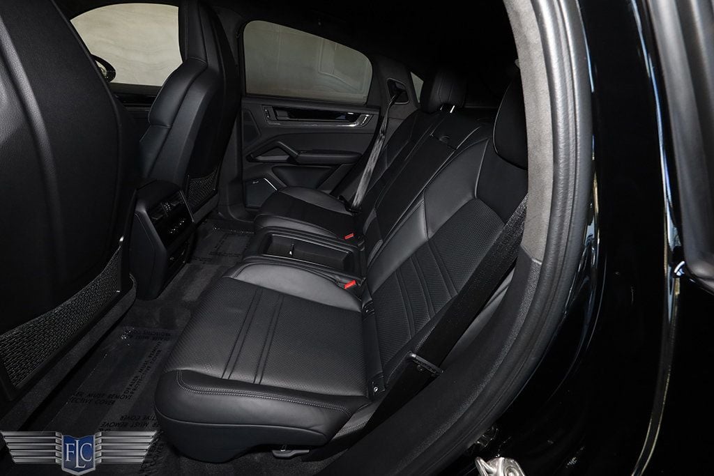 2024 Porsche Cayenne Turbo GT Coupe - 22937099 - 18