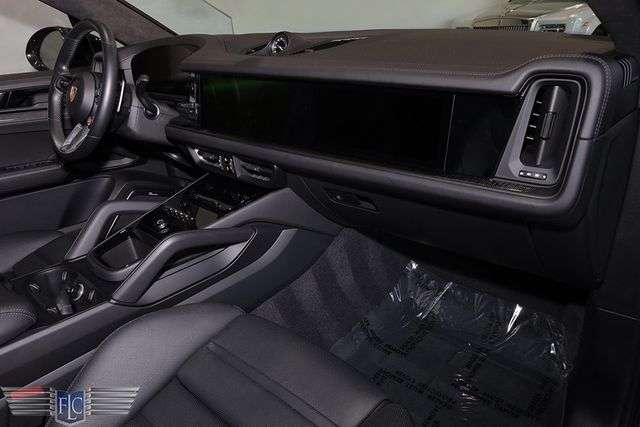 2024 Porsche Cayenne Turbo GT Coupe - 22937099 - 26
