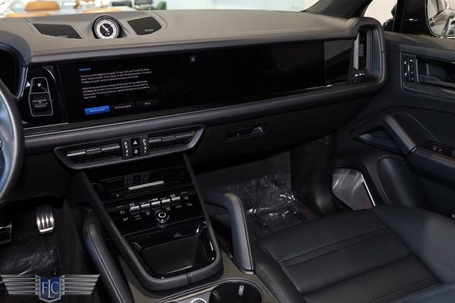 2024 Porsche Cayenne Turbo GT Coupe - 22937099 - 27