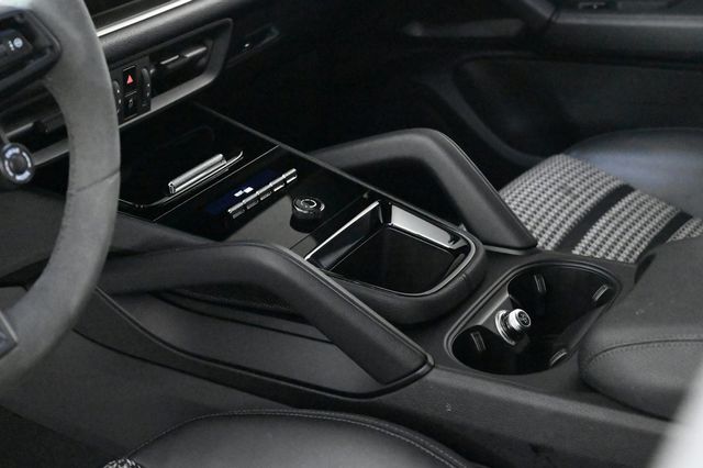 2024 Porsche Cayenne Coupe S - 22931293 - 26