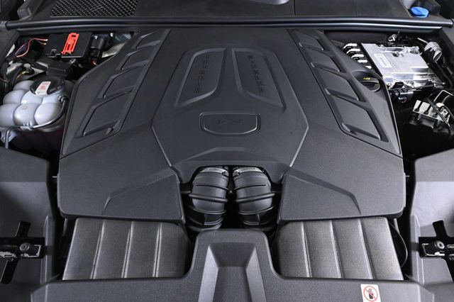 2024 Porsche Cayenne Coupe S - 22931293 - 28