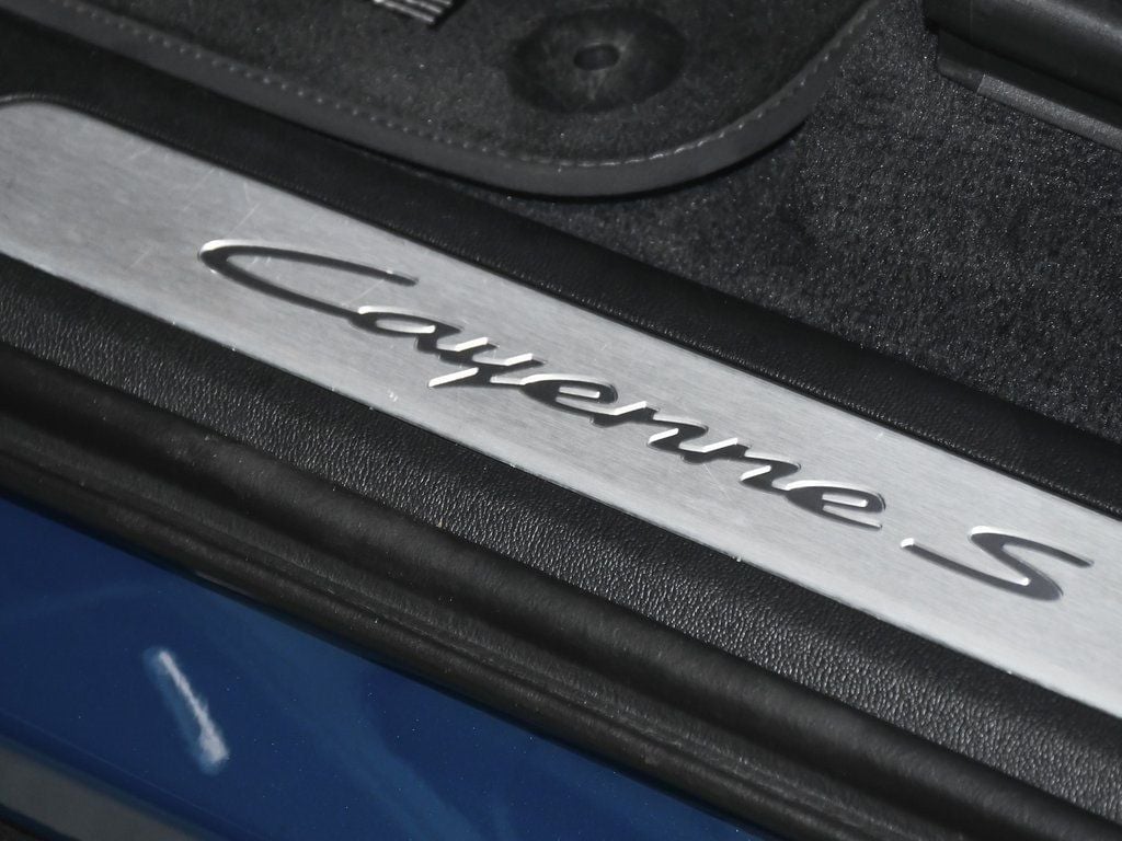 2024 Porsche Cayenne E-Hybrid S photo 12