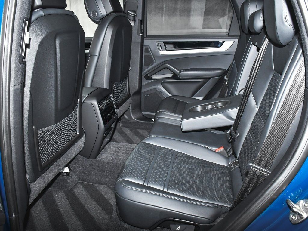 2024 Porsche Cayenne E-Hybrid S photo 52