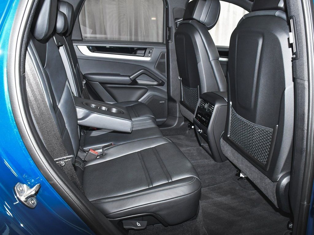 2024 Porsche Cayenne E-Hybrid S photo 54