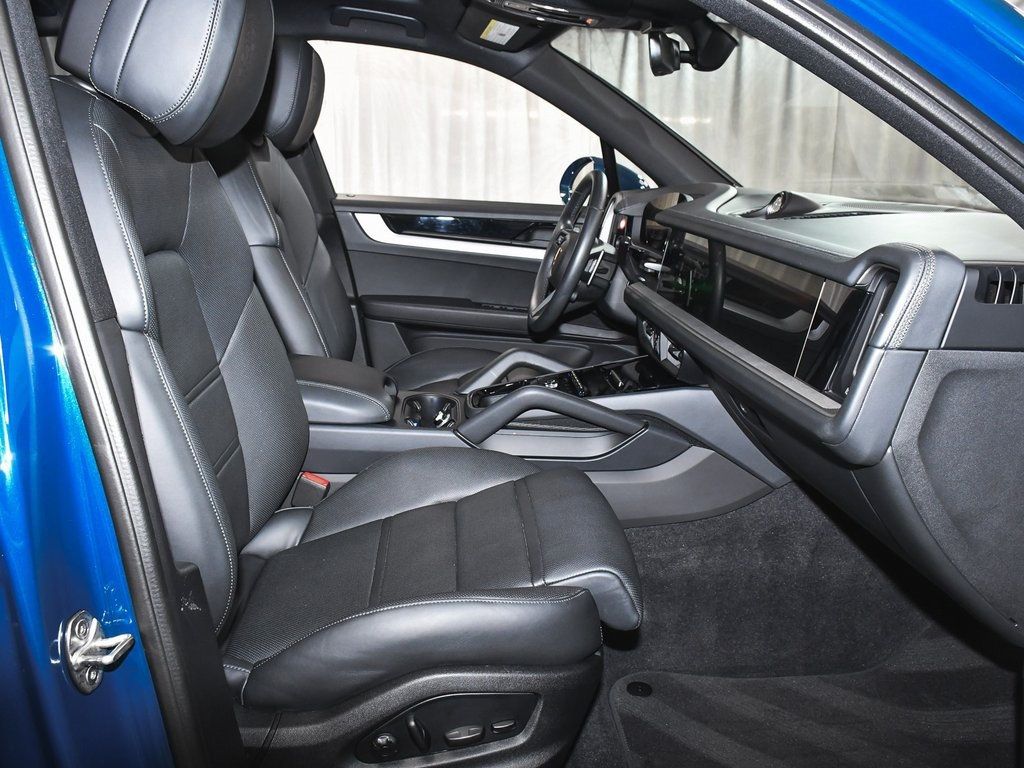 2024 Porsche Cayenne E-Hybrid S photo 56