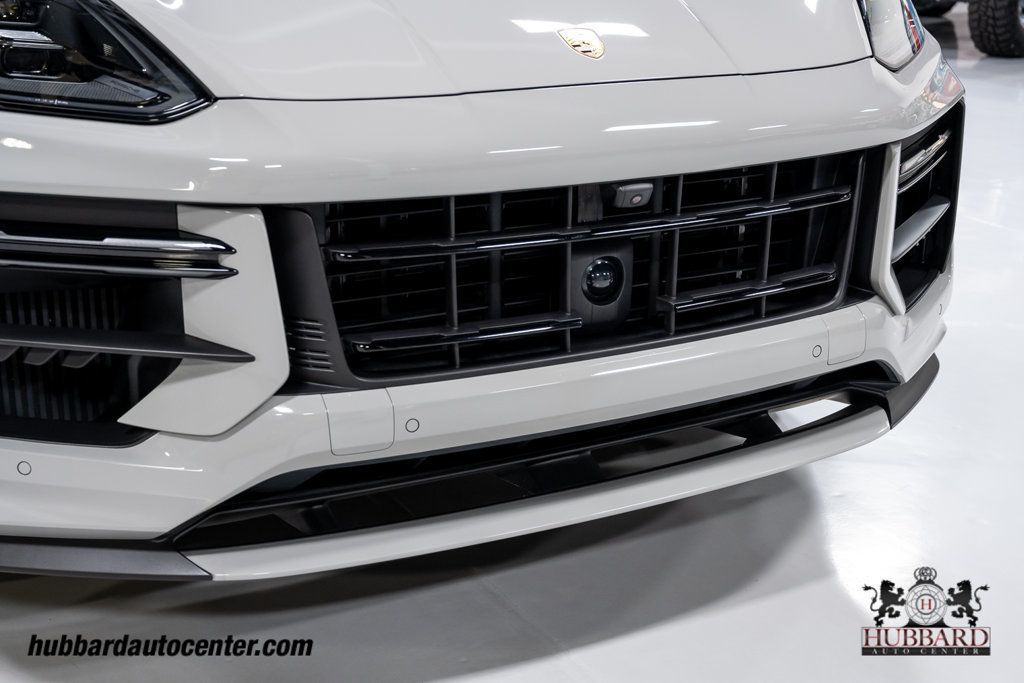 2024 Porsche Cayenne Turbo GT  - 22940139 - 11