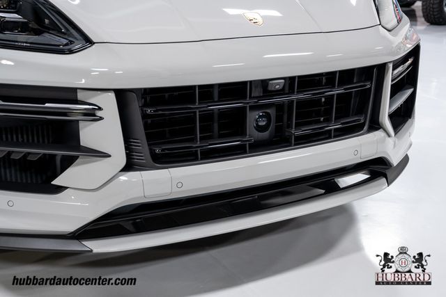 2024 Porsche Cayenne Turbo GT  - 22940139 - 11