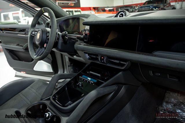 2024 Porsche Cayenne Turbo GT  - 22940139 - 26