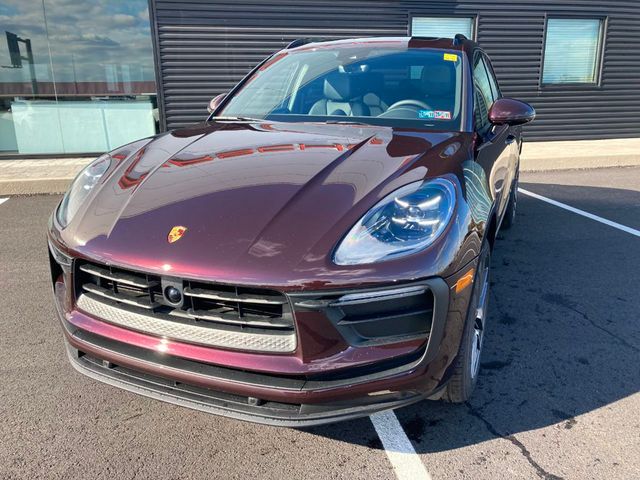 2024 Porsche Macan   - 22182140 - 15