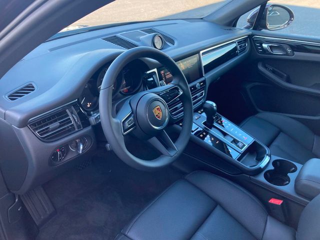 2024 Porsche Macan   - 22182140 - 3