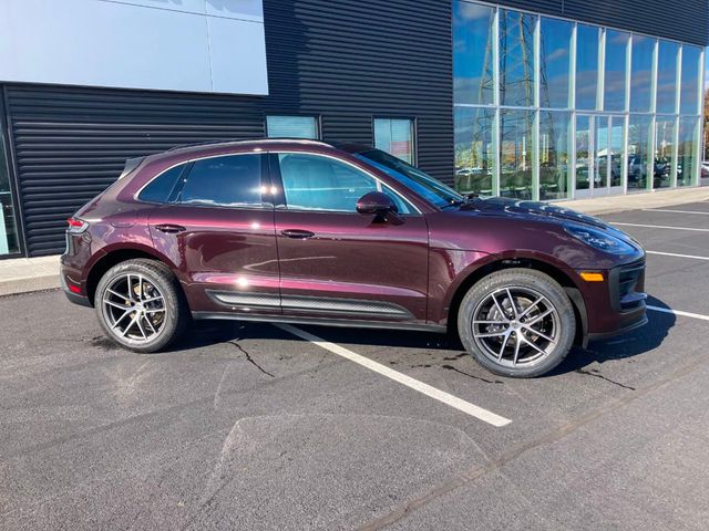 2024 Porsche Macan   - 22182140 - 6