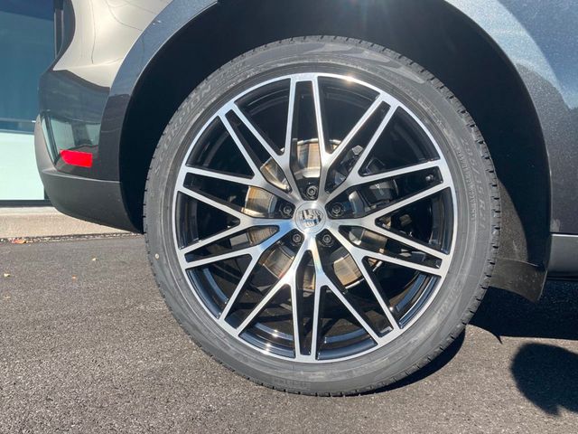 2024 Porsche Macan   - 22209310 - 10