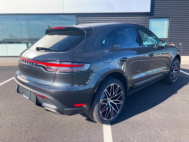 2024 Porsche Macan   - 22209310 - 12