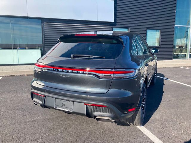 2024 Porsche Macan   - 22209310 - 13