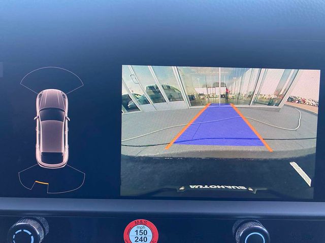 2024 Porsche Macan   - 22209310 - 23