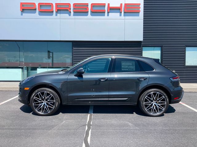 2024 Porsche Macan   - 22209310 - 31