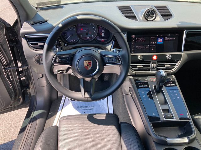2024 Porsche Macan   - 22209310 - 34