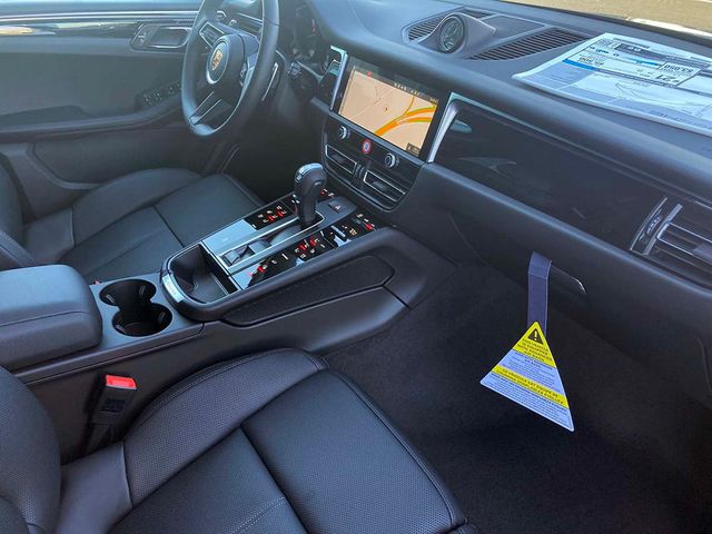 2024 Porsche Macan   - 22209310 - 5