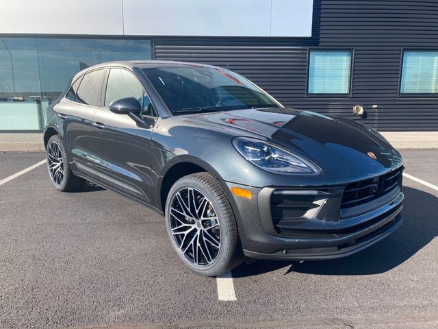 2024 Porsche Macan   - 22209310 - 7