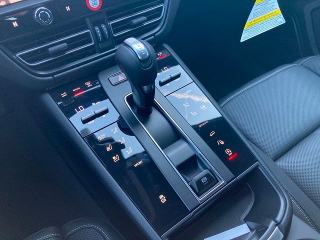 2024 Porsche Macan   - 22331237 - 20