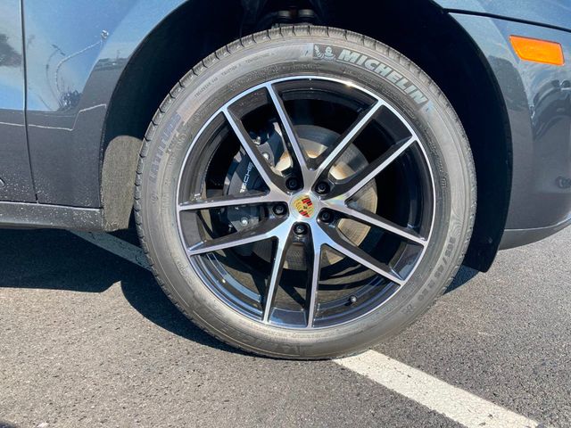 2024 Porsche Macan   - 22331237 - 8